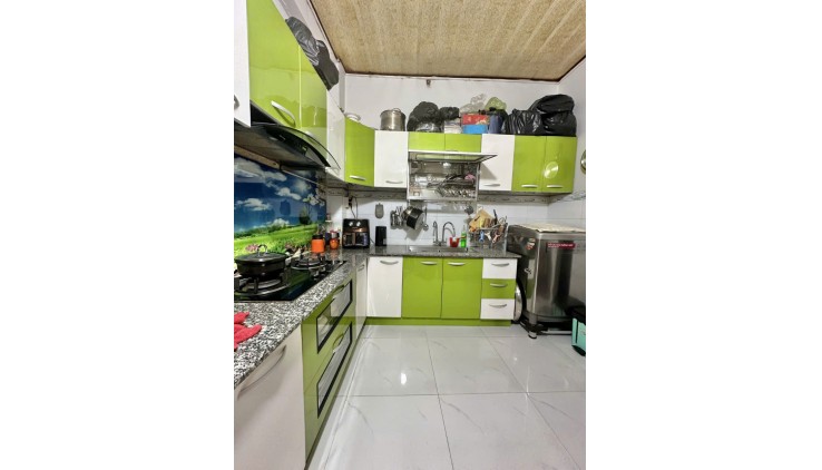 Ngộp Lạc Long Quân -  Cư Xá  Phú Bình - 4x14m - HXH thông - 3 tầng